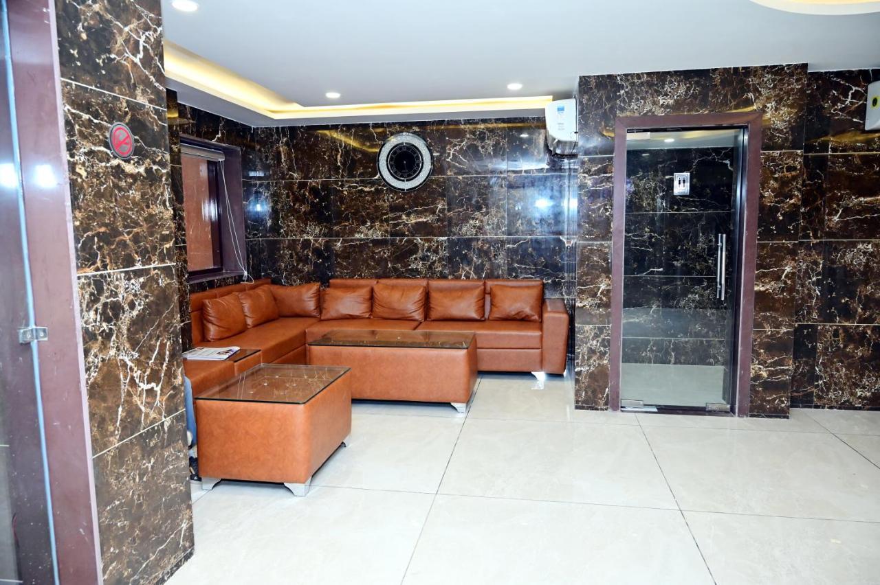 The Dwelling Inn Greater Noida Buitenkant foto