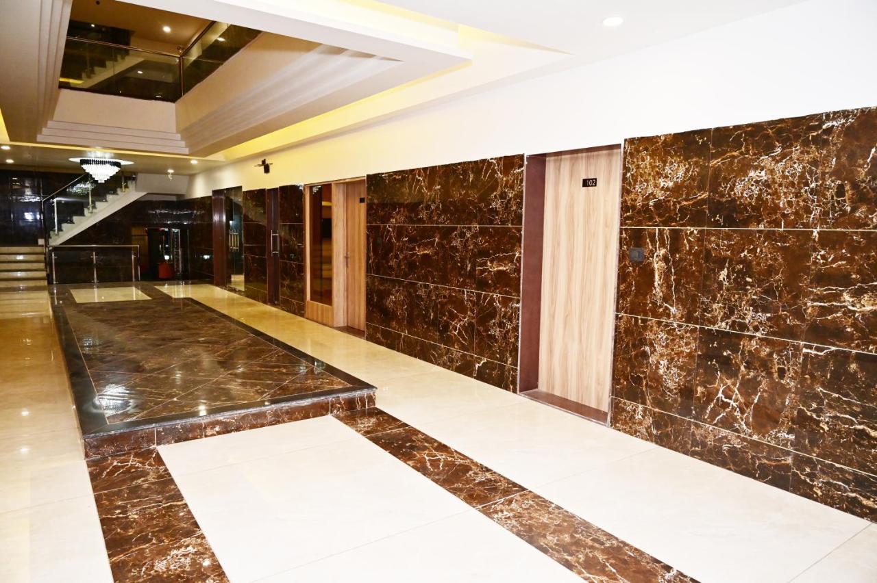 The Dwelling Inn Greater Noida Buitenkant foto