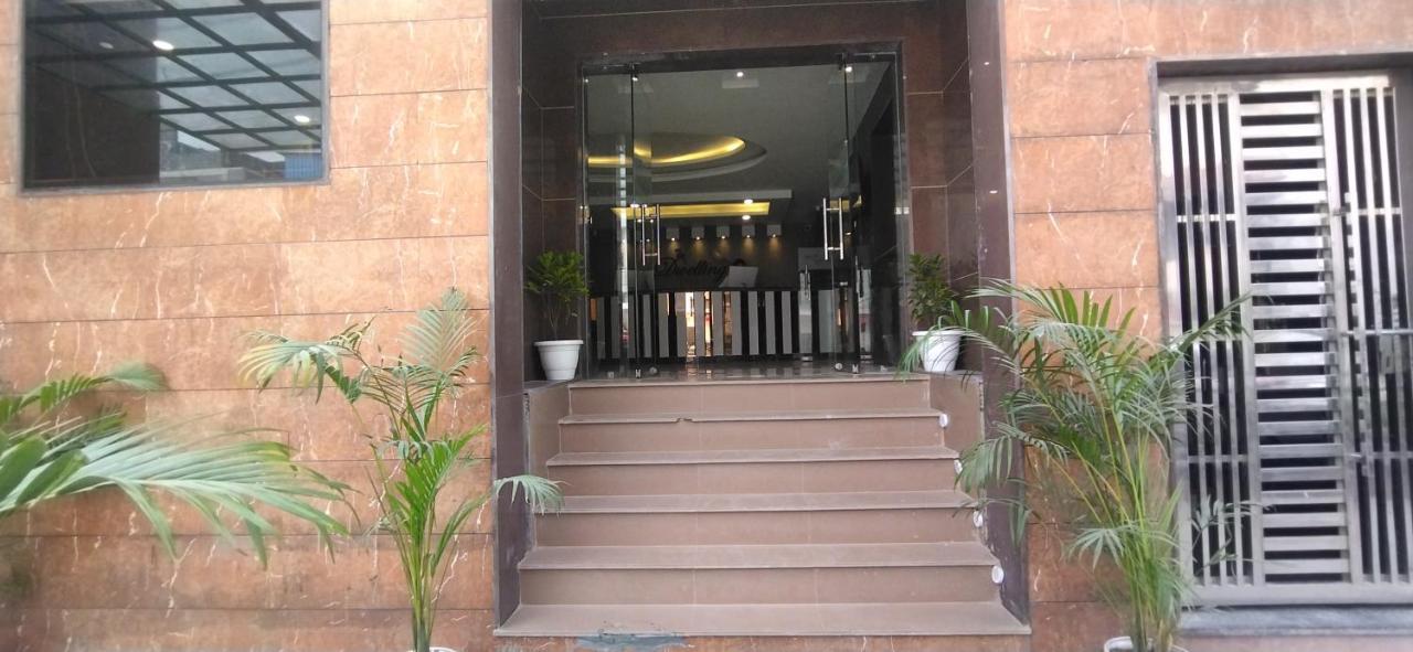 The Dwelling Inn Greater Noida Buitenkant foto