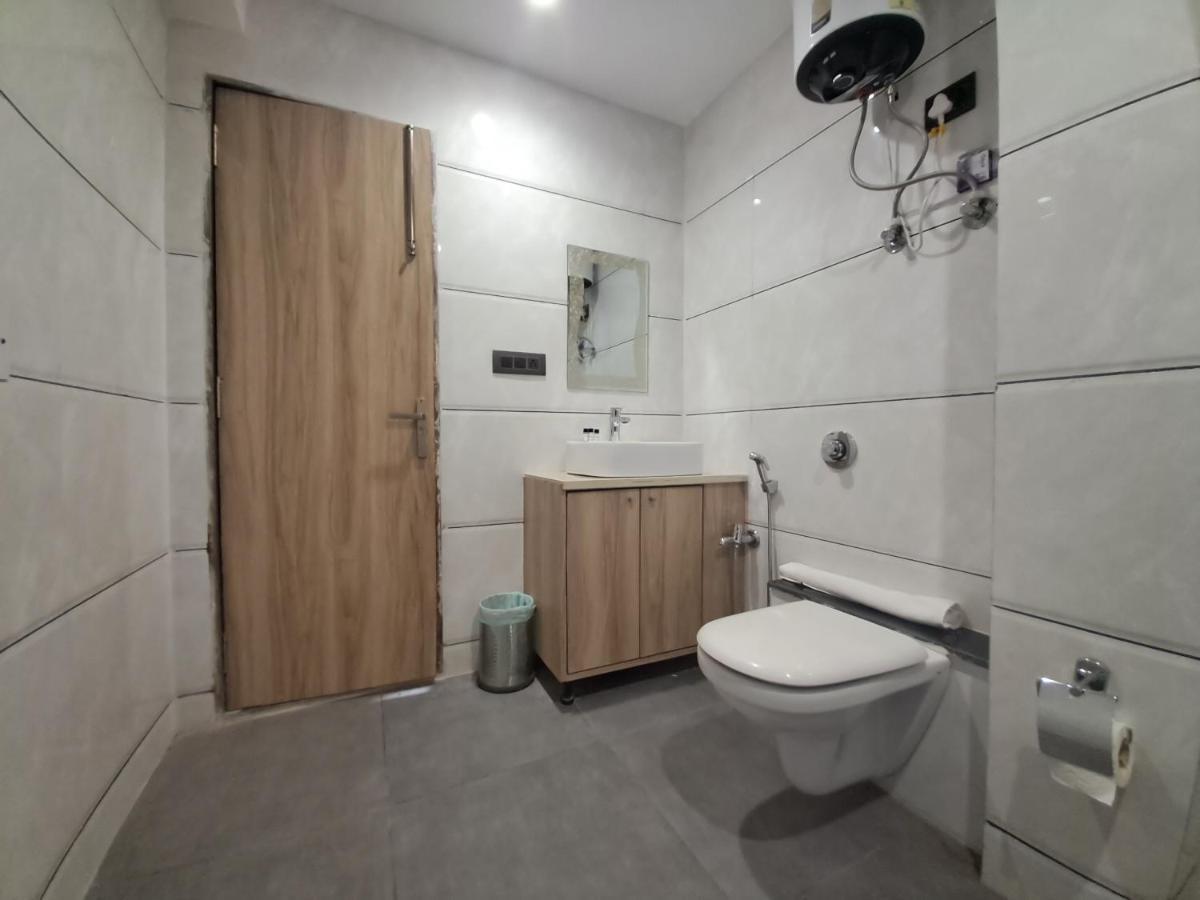 The Dwelling Inn Greater Noida Buitenkant foto